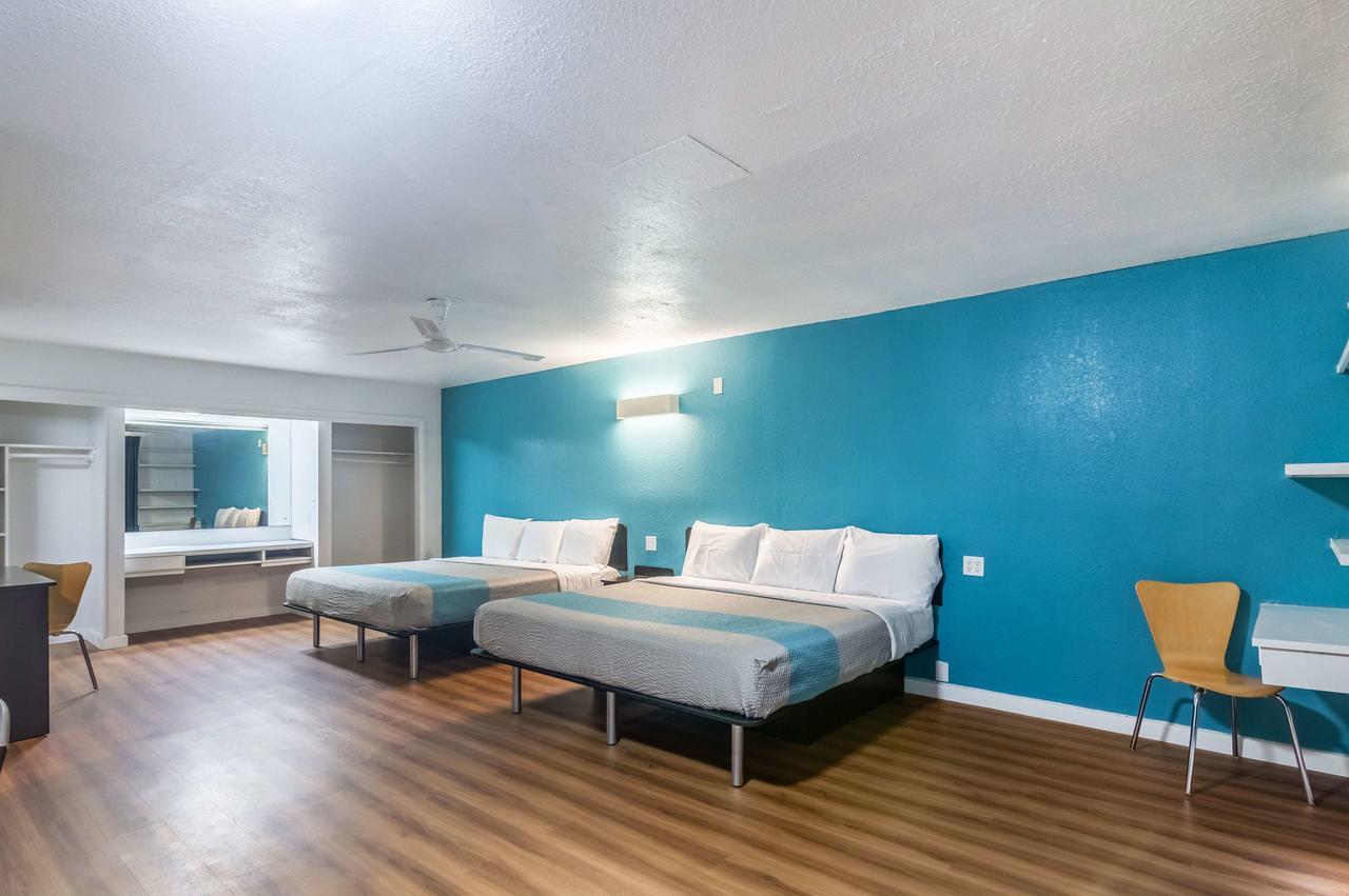 Trade Wind Motel Jacksonville Exterior photo