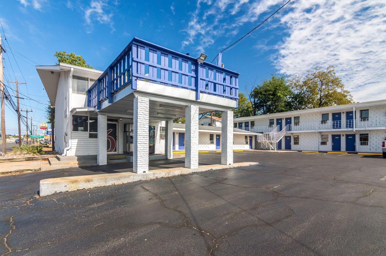 Trade Wind Motel Jacksonville Exterior photo